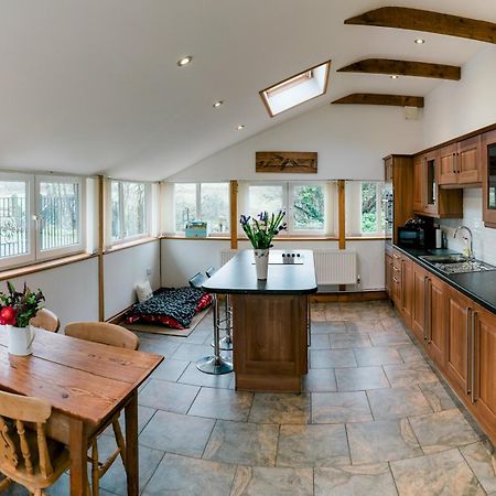 Pass The Keys Peaceful & Coastal 2 Bedroom Cottage Cardigan Exterior foto